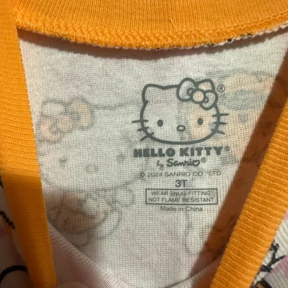Halloween trick or treat candy Hello Kitty Pajamas - Picture 3 of 7